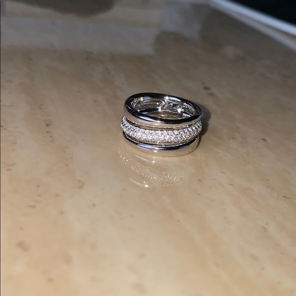 Swarovski Exact Ring - Picture 4 of 9